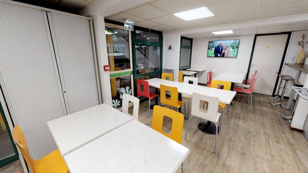 Premiere Classe Fontenay Tresigny Exterior foto