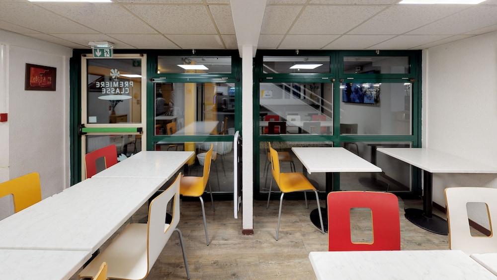 Premiere Classe Fontenay Tresigny Exterior foto
