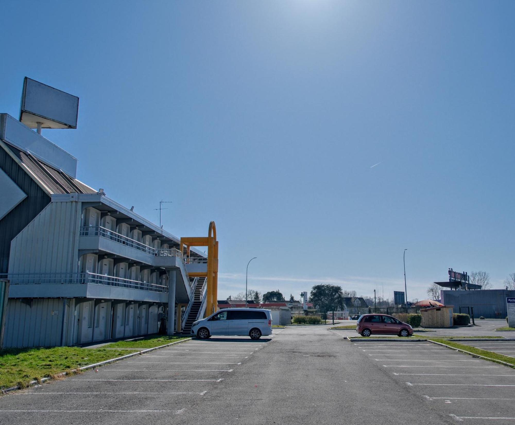 Premiere Classe Fontenay Tresigny Exterior foto